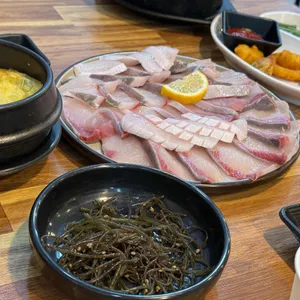 회떠주는남자 대표 사진