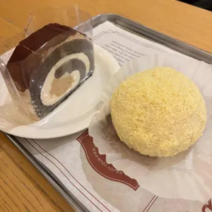 피카커피 인더플레이스 사진 1