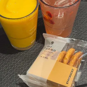 스타벅스 사진 2