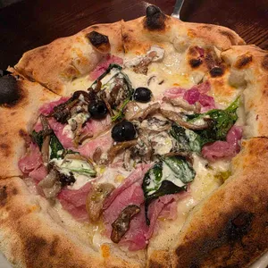 지아니스 나폴리 사진