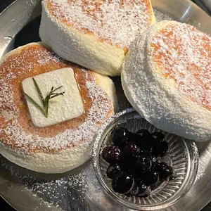 젠젠 대표 사진