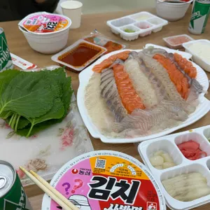 아리회직판장 사진