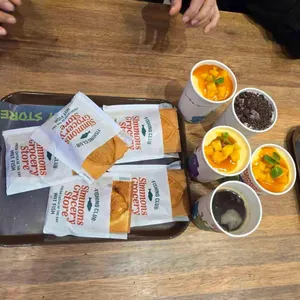 시몬스테라스 사진