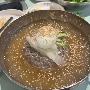 꾸석지돌판한우 사진