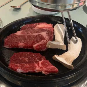 꾸석지돌판한우 대표 사진