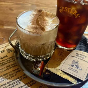 맨홀커피웨스턴 사진 1