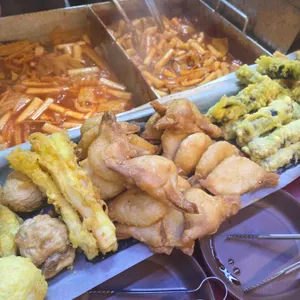 교대스토리 교대역 1번출구 떡볶이 대표 사진