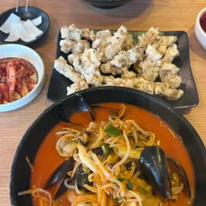 차이나홀릭 대표 사진