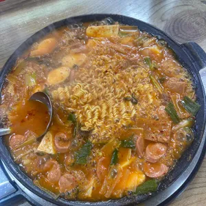 봉황부대찌개 사진 1