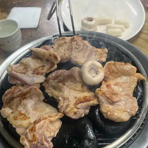 조약돌숯불닭갈비 사진