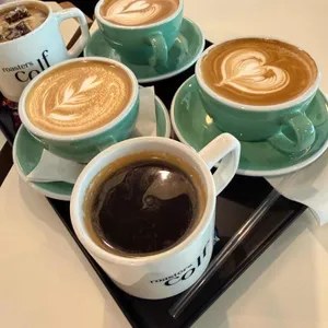 콜프 로스터스 사진