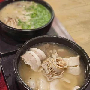 엄용백 돼지국밥 사진 1