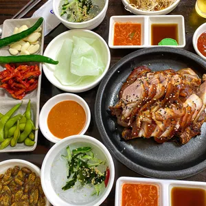 동래본가족발 사진 1