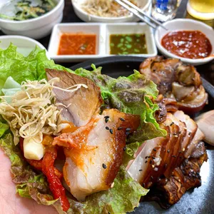 동래본가족발 사진