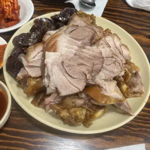 돌산족발 대표 사진