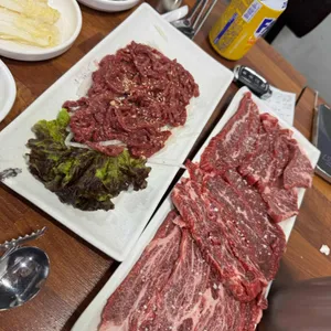 우가우가 식육식당 대표 사진