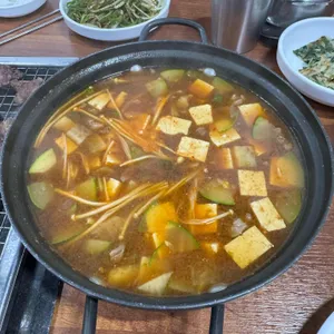 우가우가 식육식당 대표 사진