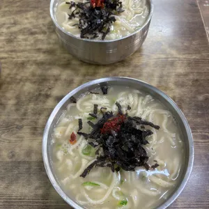 프라자손칼국수 사진