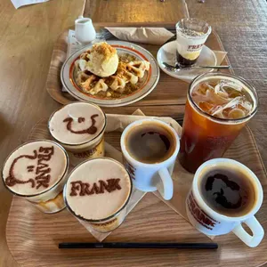 프랭크커핀바 사진