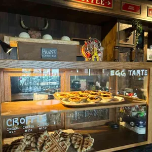 프랭크커핀바 사진