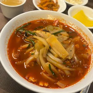 메이탄 대표 사진