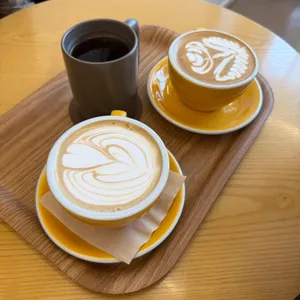 악토버나인 사진