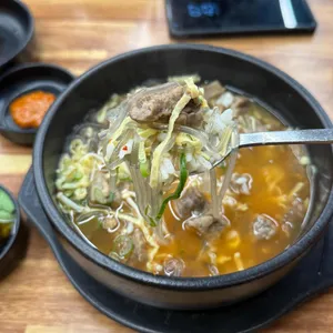 갈비탕 뚝배기 사진