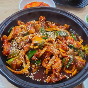 꽃돼지국밥 사진