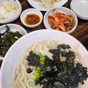 앵콜칼국수 사진