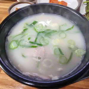 양산돼지국밥 사진