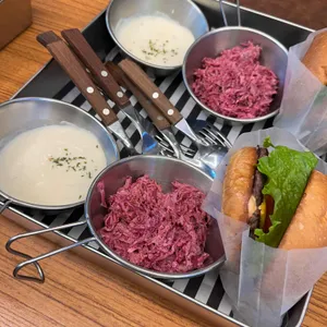 피크버거앤스테이크 대표 사진