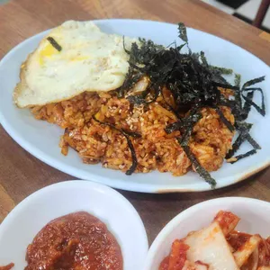 우정 섞어찌개 대표 사진