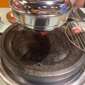 꾸석지돌판한우 사진