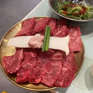 꾸석지돌판한우 사진