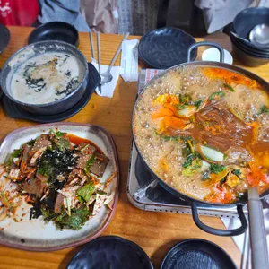 버드나무 도토리묵밥집 사진