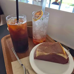 엘로우 대표 사진