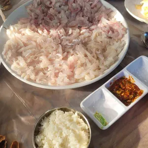 대한호 선주집 회 초장 사진