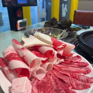 꾸석지돌판한우 대표 사진