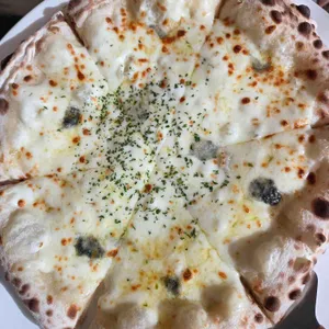 꽃피는 화덕피자 사진