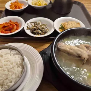 궁중삼계탕 사진