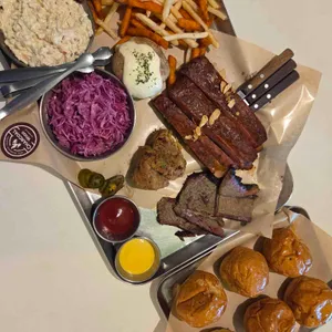 차콜우드 대표 사진