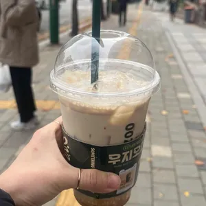 우지커피 대표 사진