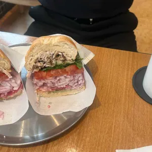 위드위치 대표 사진