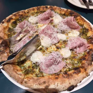 이태리피자 사진