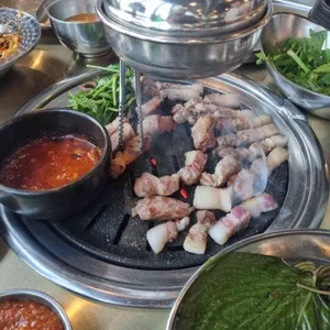 바다를본돼지 대표 사진