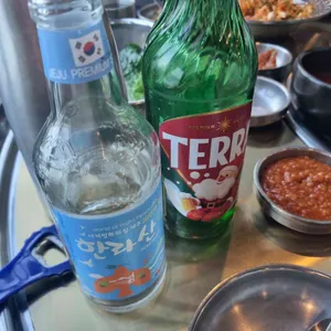 바다를본돼지 사진