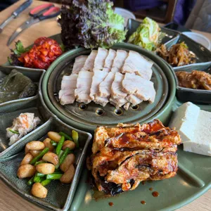 청주왕족발 대표 사진