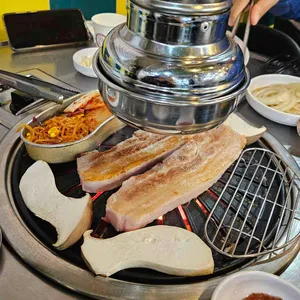 일번지숯불대왕갈비 대표 사진