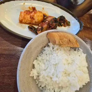 뜨락 대표 사진