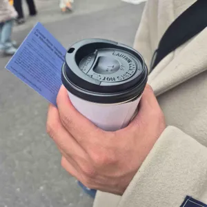 원인어밀리언 대표 사진